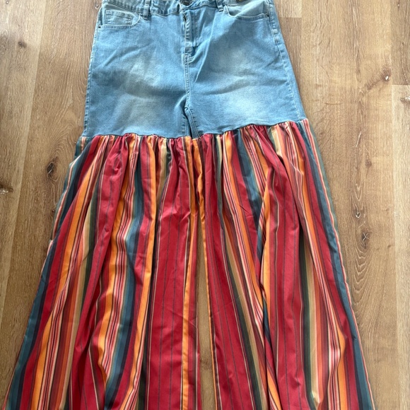 NWT - L & B DISTRESSED Half Denim red multi color Serape Party Pants - Picture 9 of 10